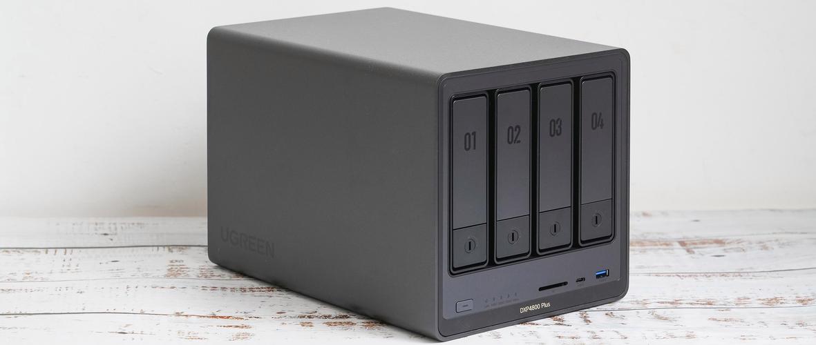 打造ai智能相册和家庭影院的多玩法nas绿联dxp4800plus私有云体验